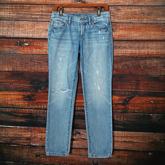Ann Taylor LOFT Jeans 2 Petite Lean Boyfriend Low Rise Blue Denim Distressed - Picture 2 of 9
